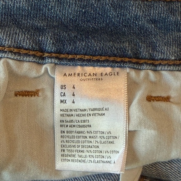 American Eagle Outfitters Blue Jean Shorts with Floral Embroidery - Picture 4 of 4